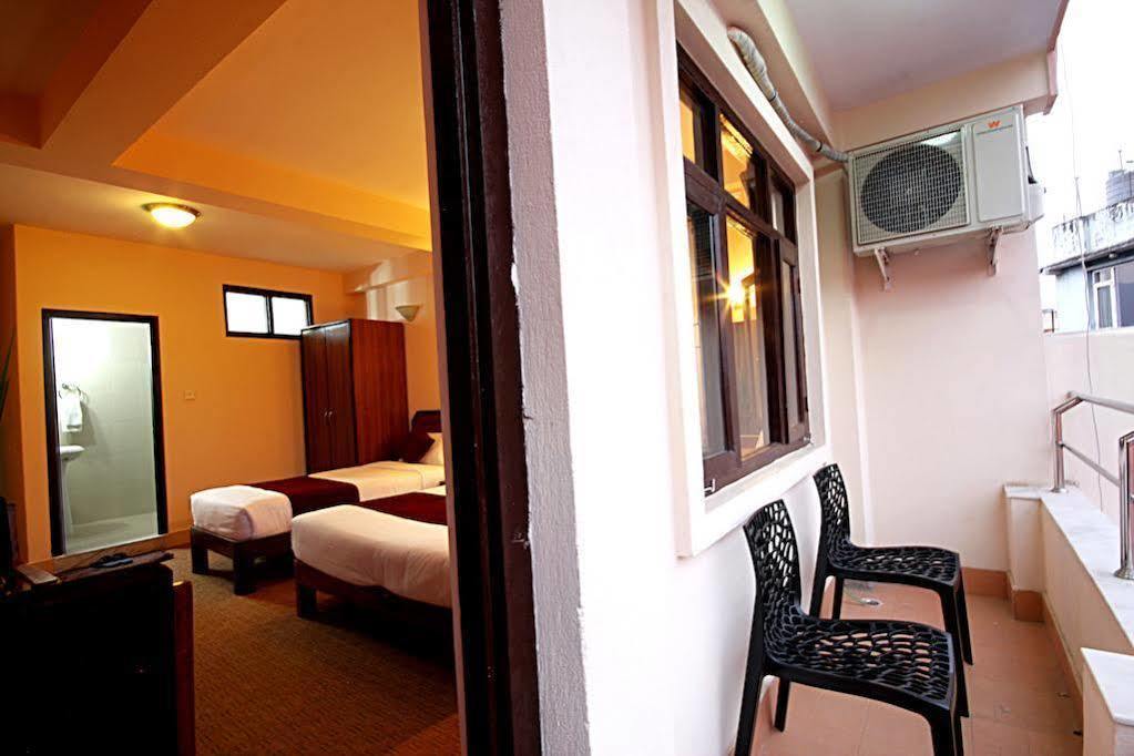 ธาเมล แกรนด์ โฮเต็ล Hotel กาฐมาณฑุ ภายนอก รูปภาพ