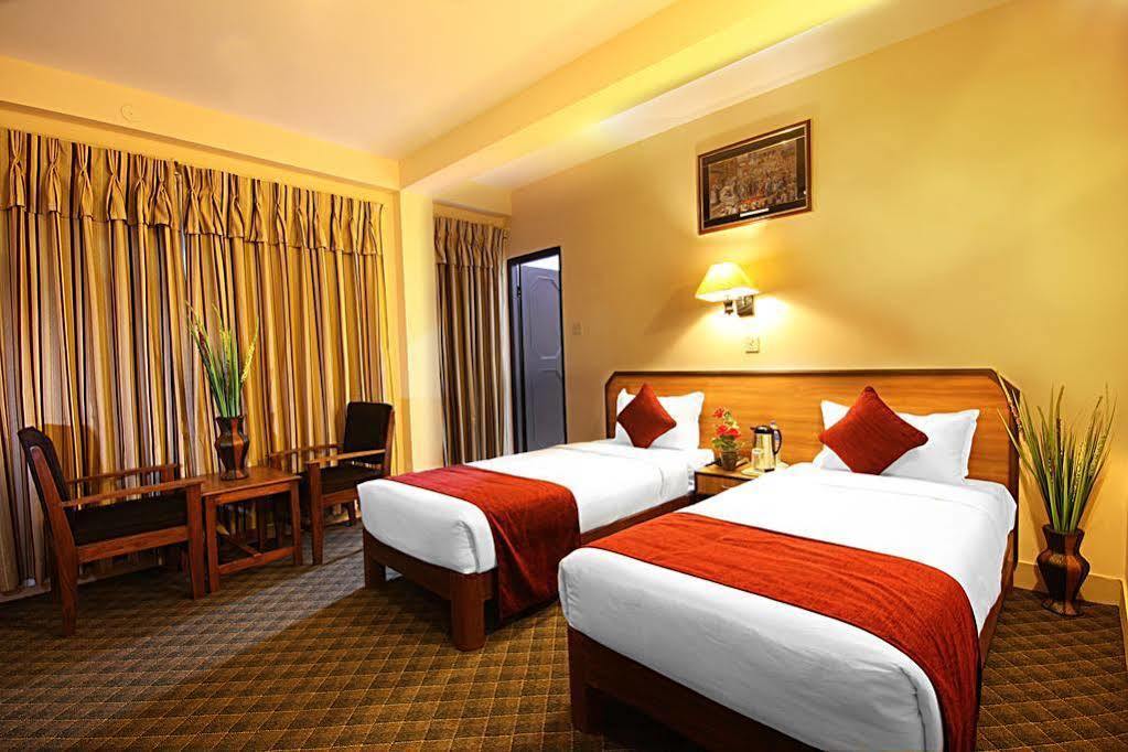 ธาเมล แกรนด์ โฮเต็ล Hotel กาฐมาณฑุ ภายนอก รูปภาพ