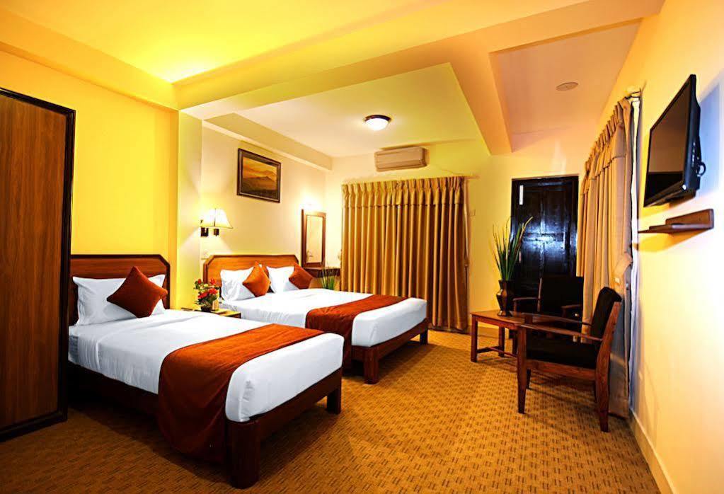 ธาเมล แกรนด์ โฮเต็ล Hotel กาฐมาณฑุ ภายนอก รูปภาพ